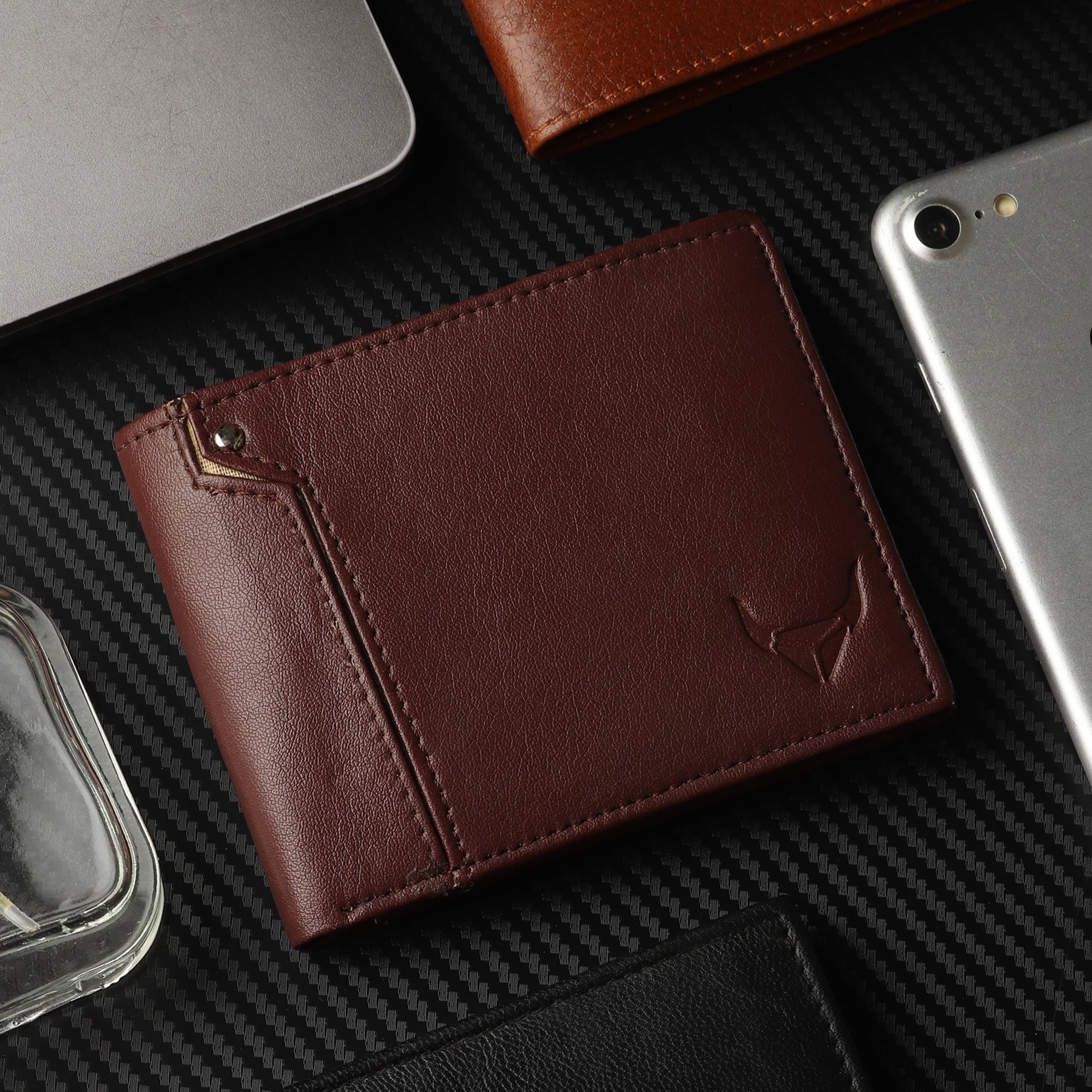 Modern Minimalism: USL Vegan Leather Wallet