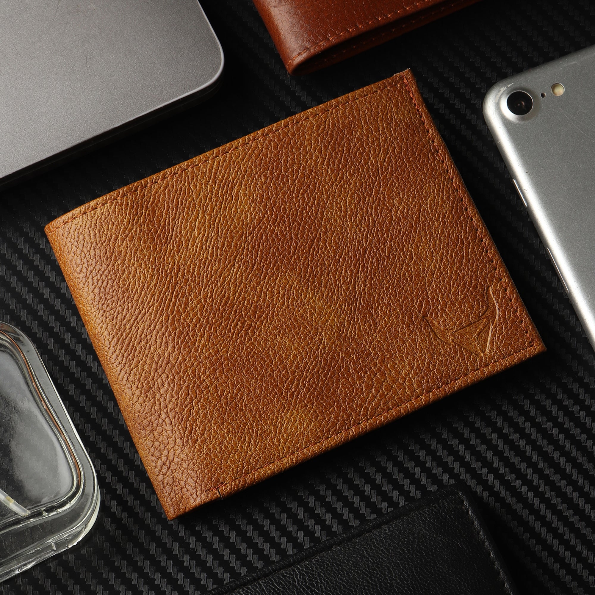 Sophisticated Style: USL's Premium Vegan Leather Wallet