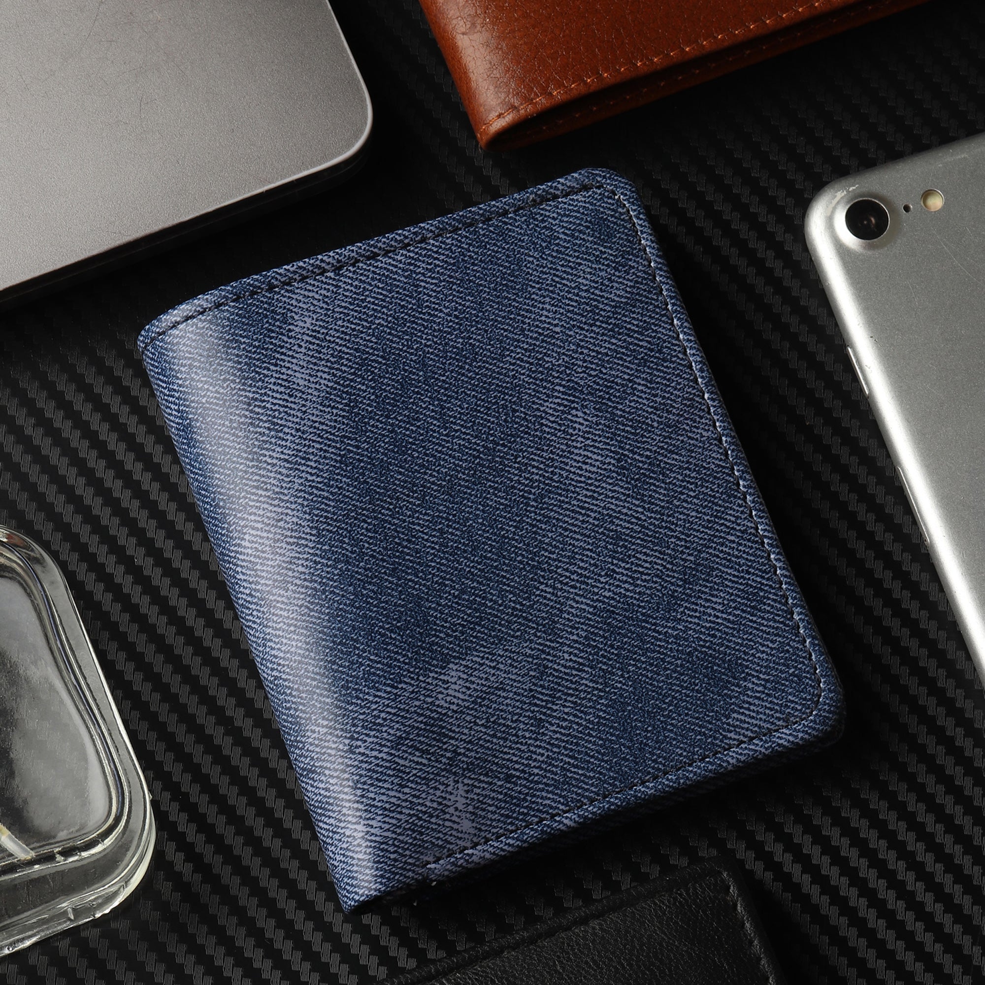 USL Faux Leather Wallet: Functional Simplicity