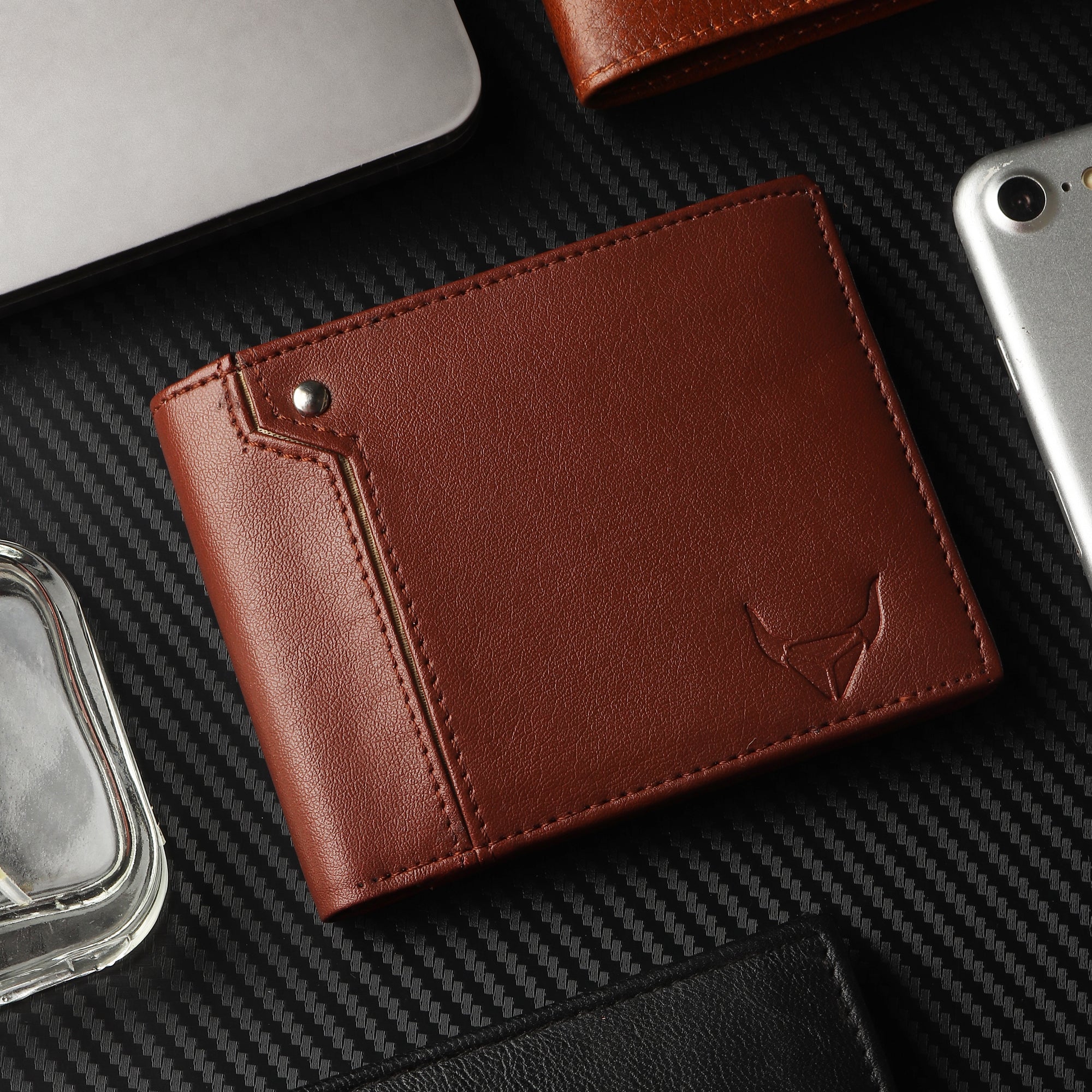 Modern Minimalism: USL Vegan Leather Wallet