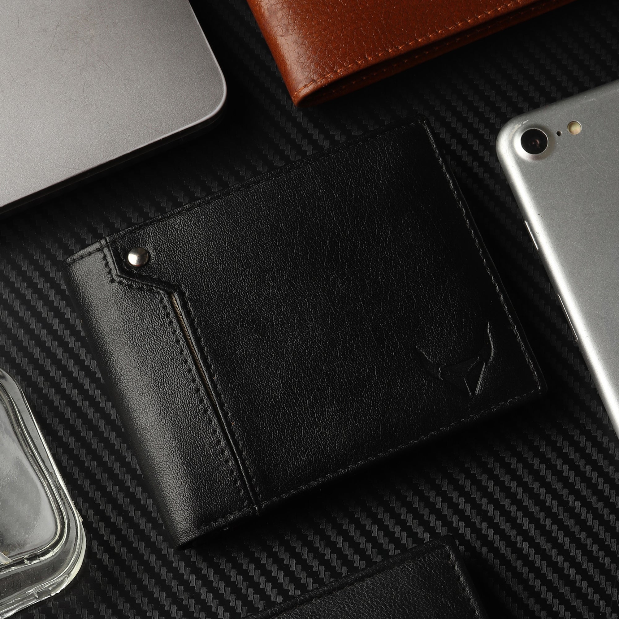 Modern Minimalism: USL Vegan Leather Wallet